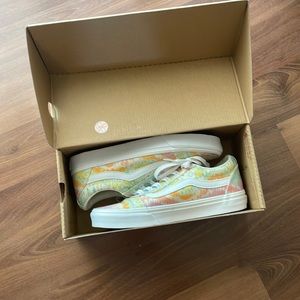 Brand new in the box vans shoes